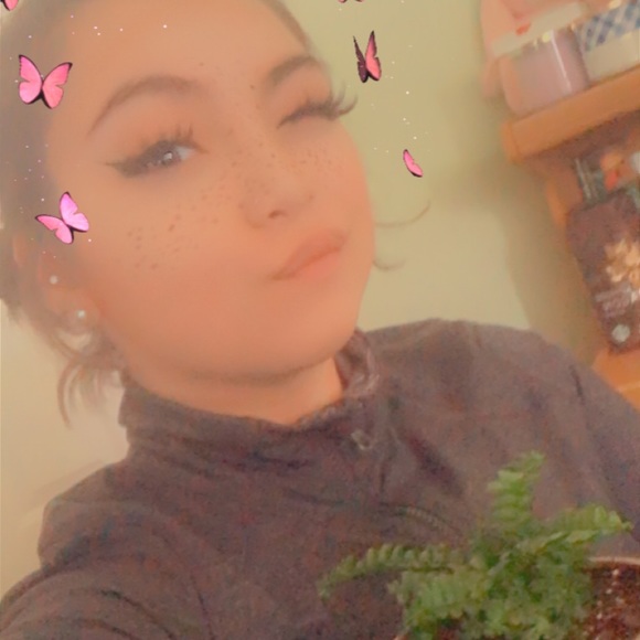 Meet your Posher, Faith - Picture 1 of 1